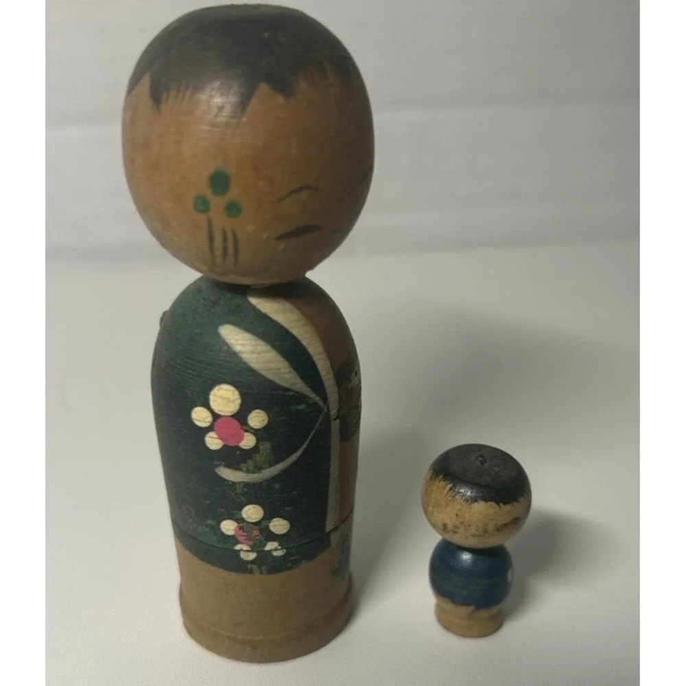Vintage Japanese Kokeshi Doll miniature handpainted G47